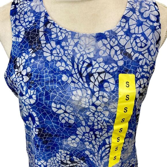 Fever Tunic Womens Small Blue White Floral Sleeveless Shirt Flowing‎ Hem NEW - Picture 2 of 11